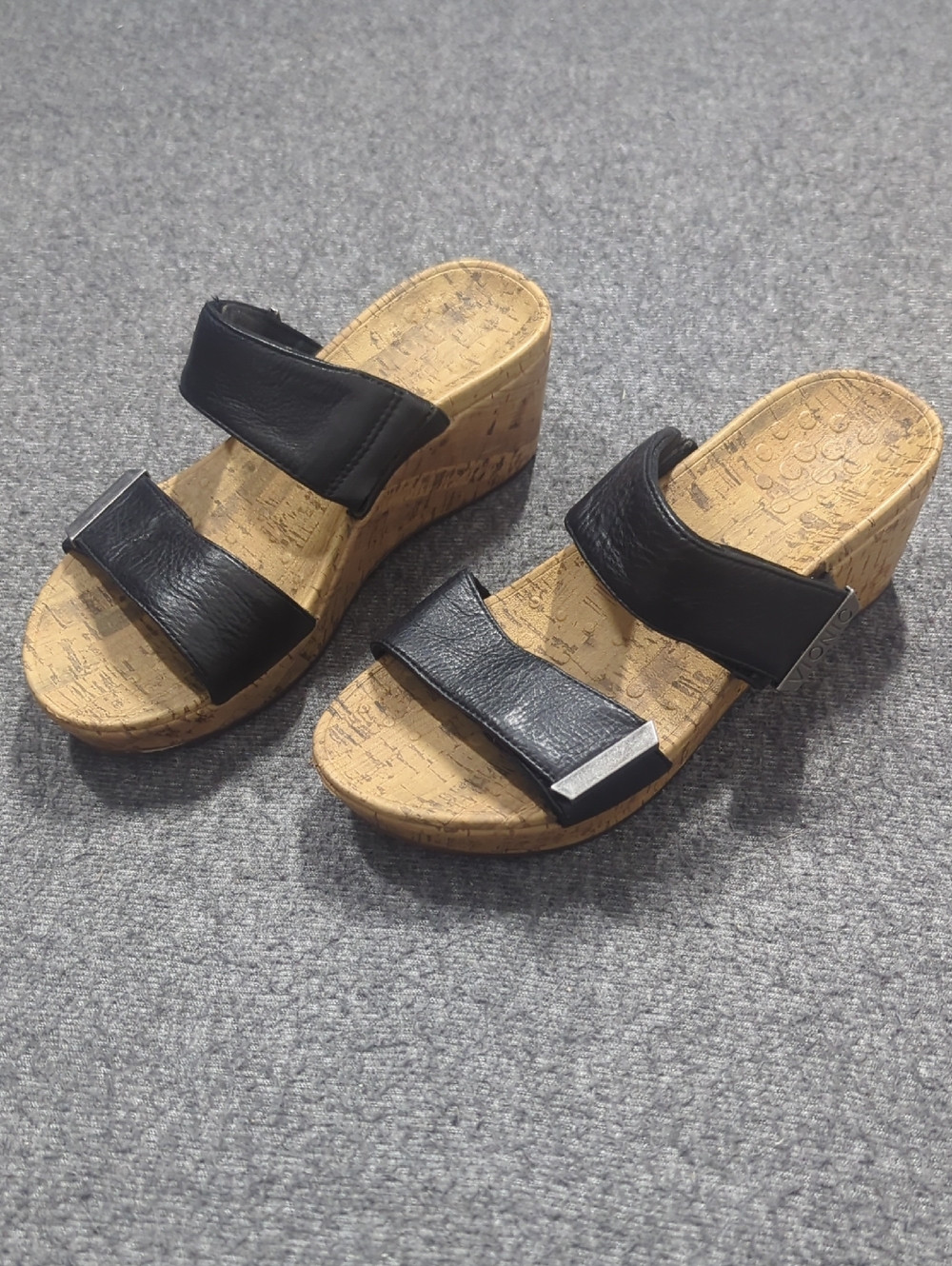 Vionic Sandals Womens 7  Black Double-Strap Pepper Cork Wedge CoastalResort Wear
